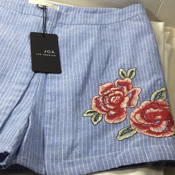 J.O.A. Los Angeles blue & floral embroidery shorts - Picture 2 of 7